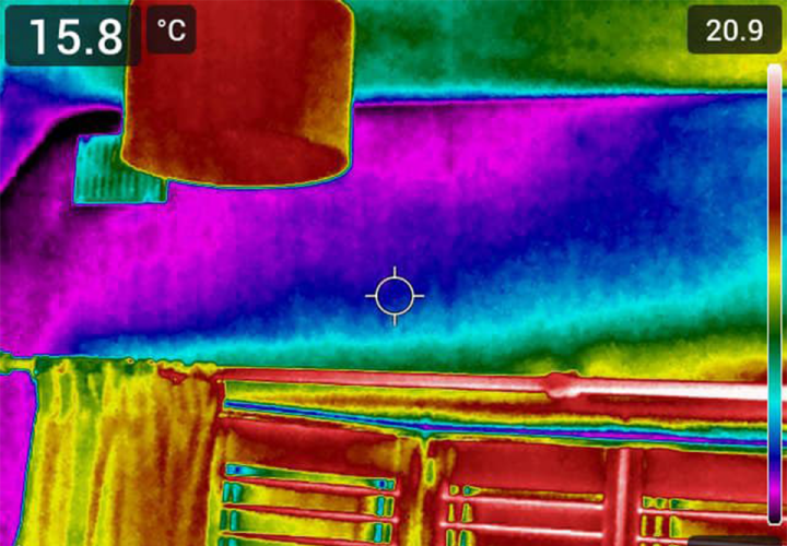 Thermal imaging showing insulation deficiencies 